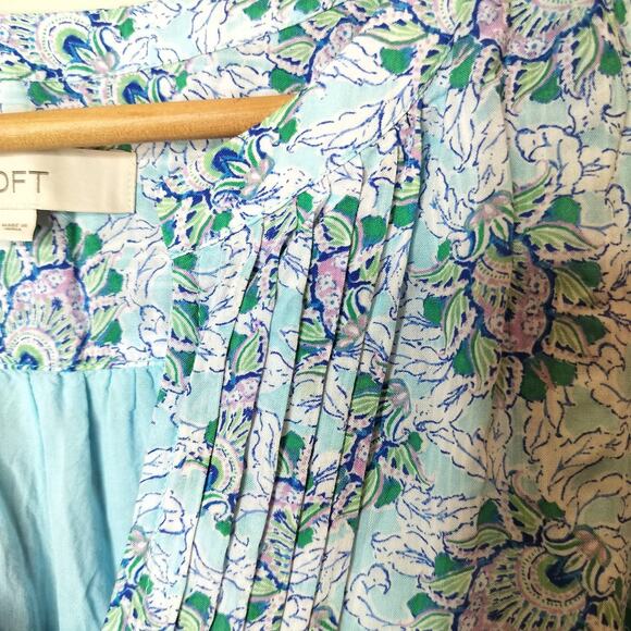 Ann Taylor LOFT Floral Sleeveless Top - Picture 6 of 12